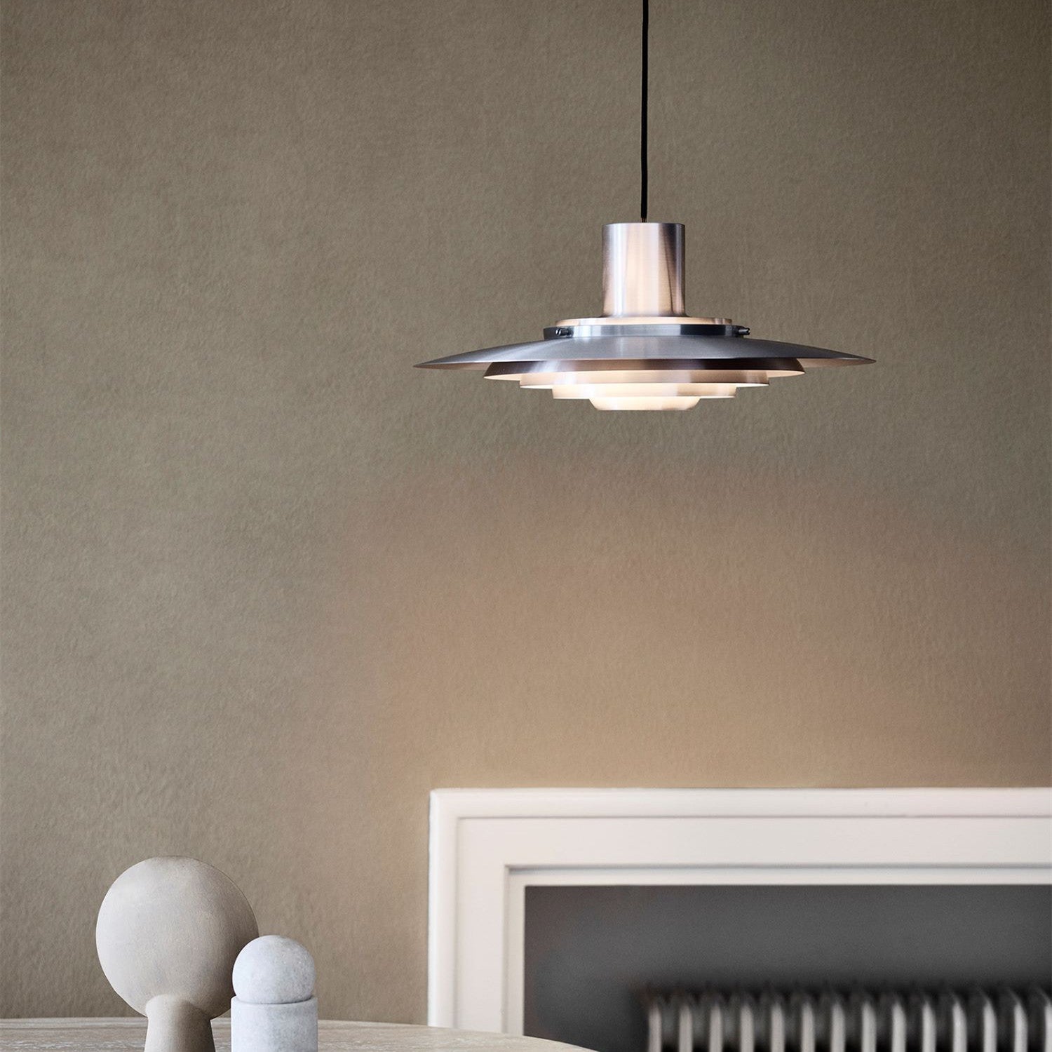 Nolara Modern Aluminum Pendant Light for Dining Rooms | Snurv