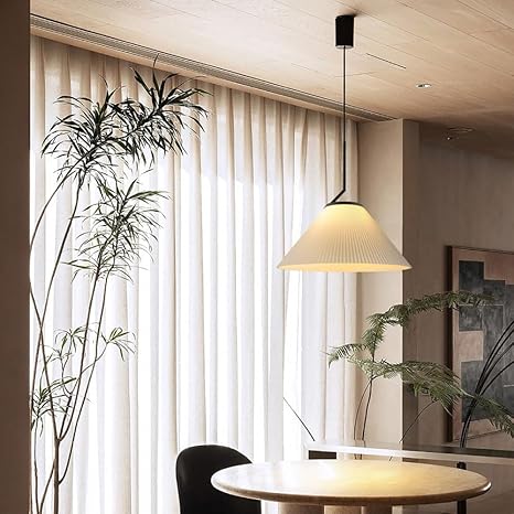 Velora Cream Pleated Pendant Lamp With Warm Light And Soft Scandinavian Style | Snurv