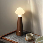 Lyrae Lumina bordlampe i metall, tre og akrylfinish | Snurv