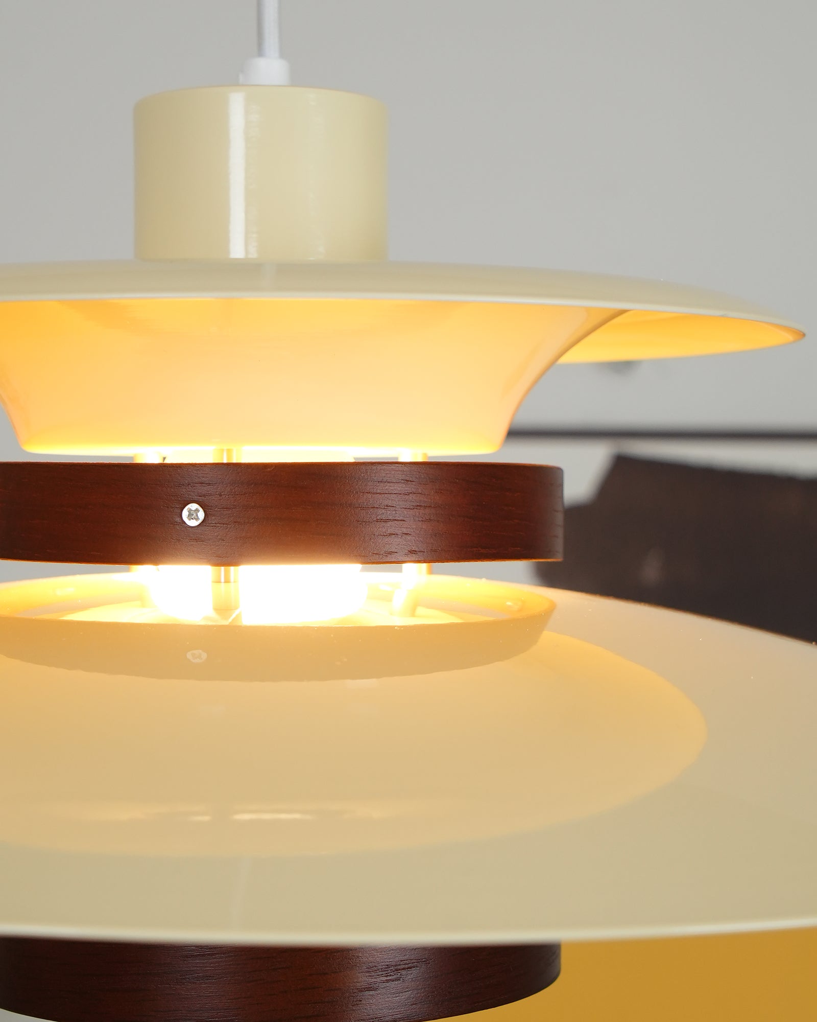 Astraea Pendant Light With Timeless Elegance And Warm Glow | Snurv