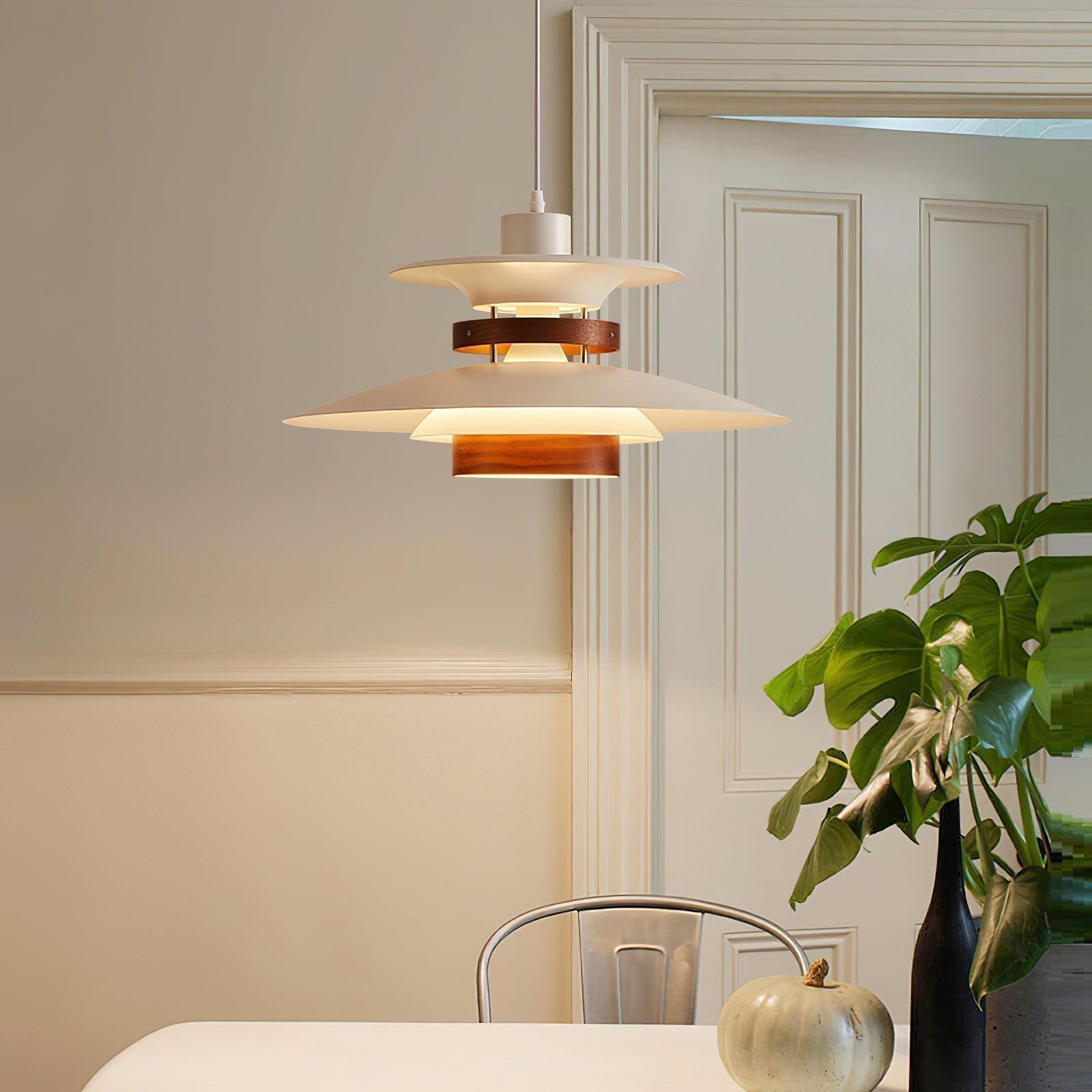 Astraea Pendant Light With Timeless Elegance And Warm Glow | Snurv
